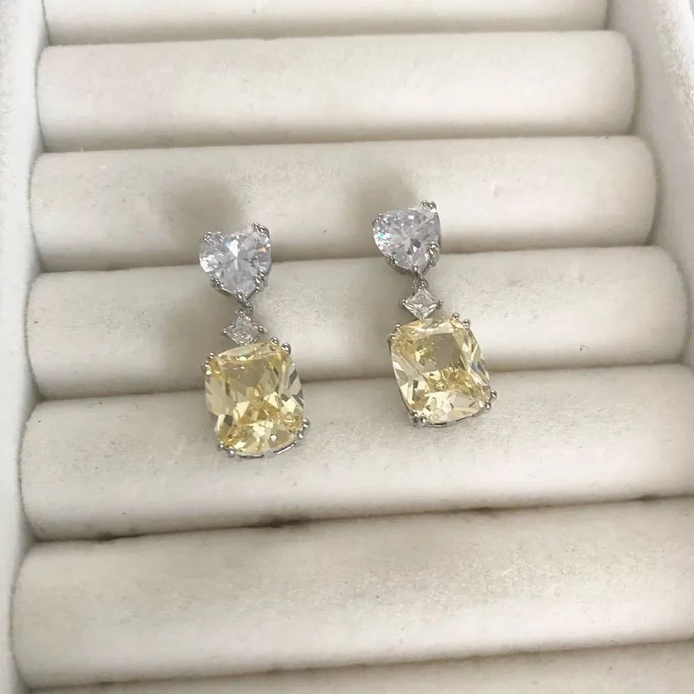 Gorgeous Canary and Heart Earrings 💛🤍✨